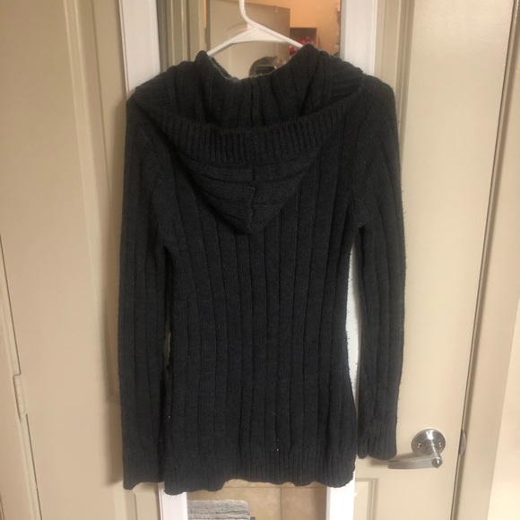 Grey button up sweater with hood - Picture 4 of 6